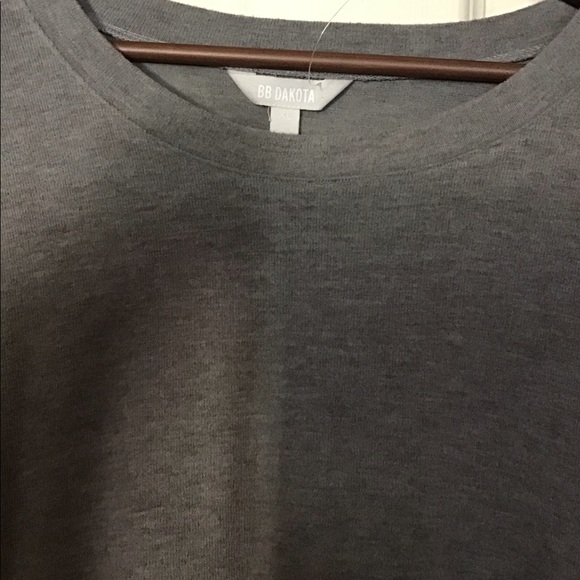 BB Dakota All Good Ruffle Sweatshirt size XL NWOT - Picture 6 of 10